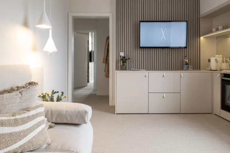 Klassik Suite Deluxe Wohnzimmer TV
